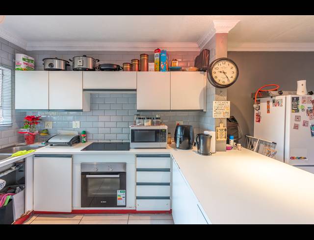 2 BEDROOM APARTMENT FOR SALE IN BUCCLEUCH